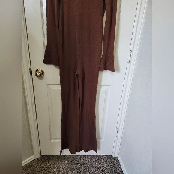 Urban Outfitters Brown Ribbed Long-Sleeve Zipper Jumpsuit - Picture 13 of 13